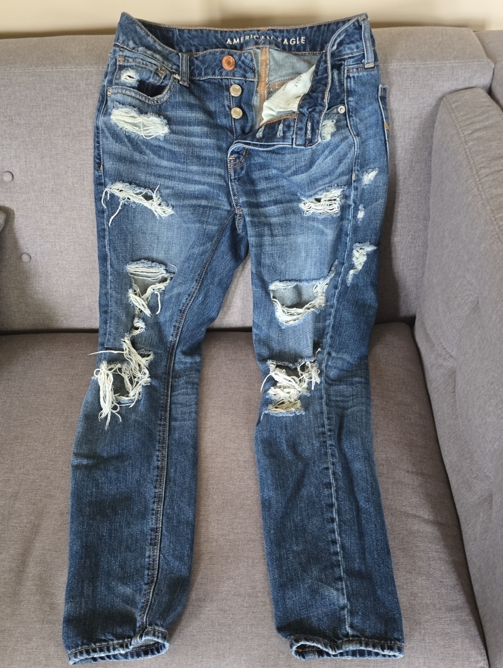 American Eagle Jeans Womens Size 2 Blue Tomgirl Button Fly Grunge Ripped